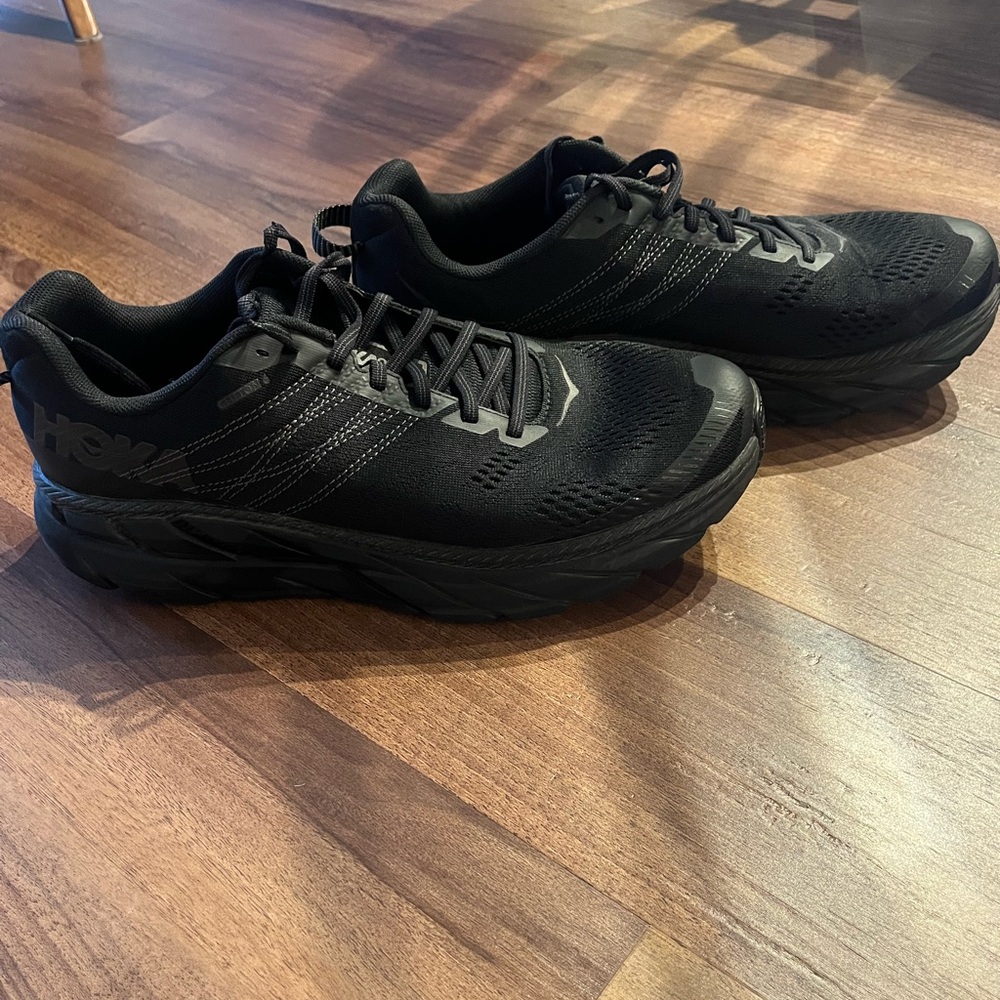 HOKA One One Men’s Clifton 6